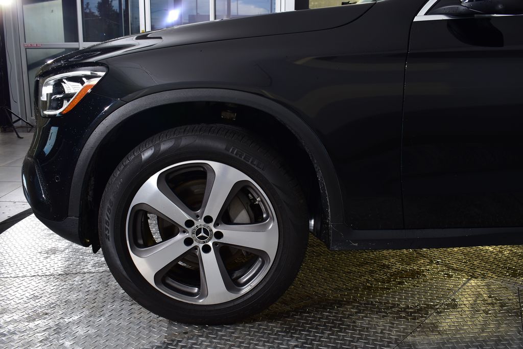 Thumbnail: 2022 Mercedes-Benz GLC - 10