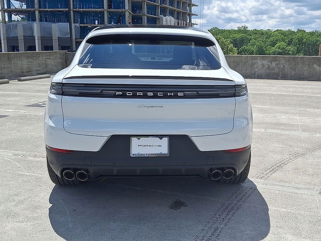 Thumbnail: 2025 Porsche  - 9