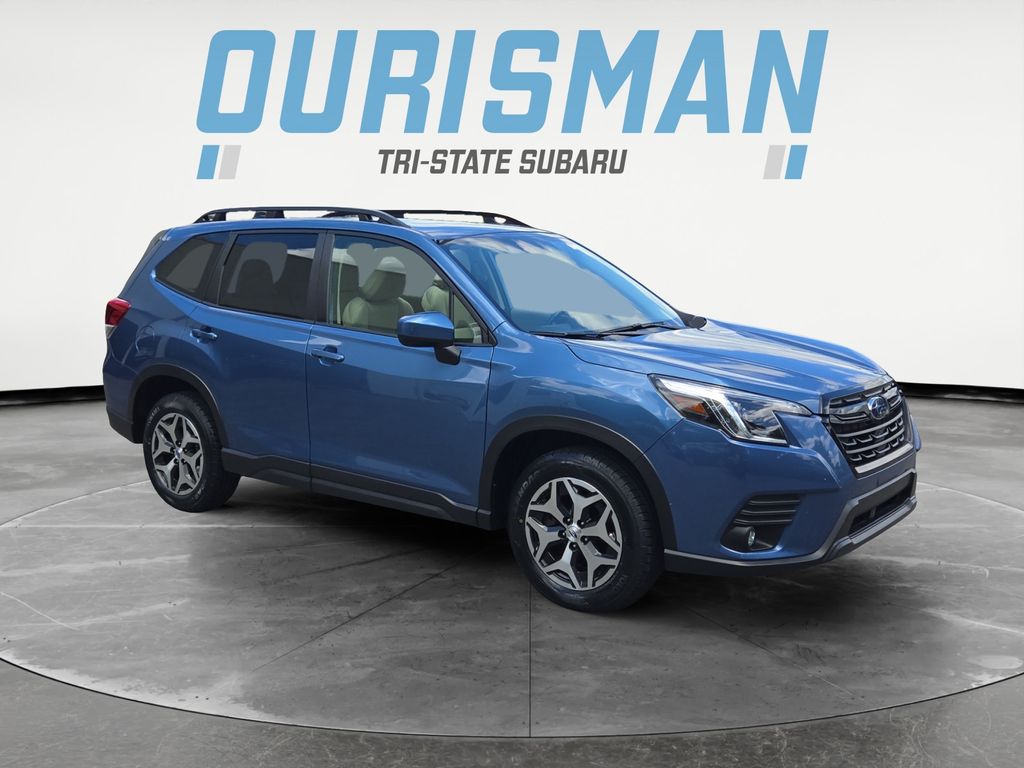 2024 Subaru Forester Premium Crossover AWD