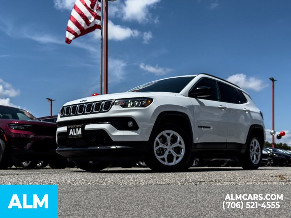 Used 2024 White Jeep Latitude image 24