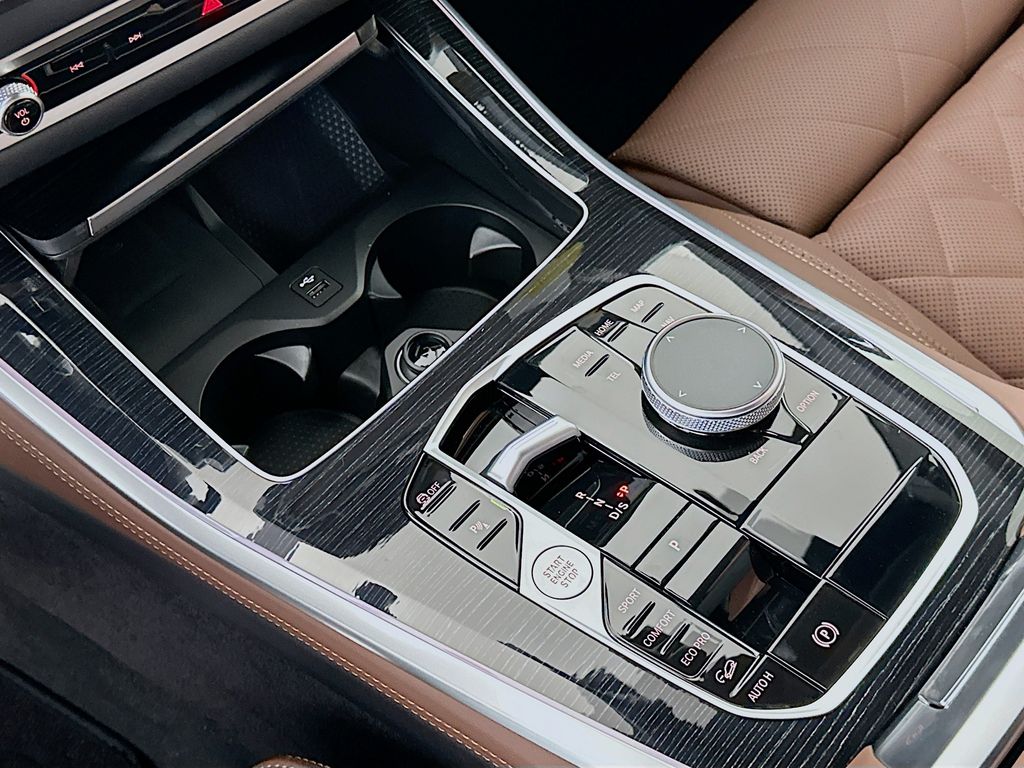 Thumbnail: 2026 BMW X5 - 15