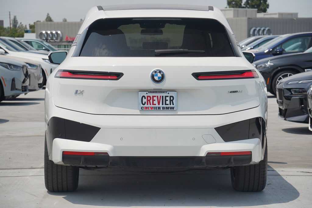 2025 BMW iX xDrive50 6
