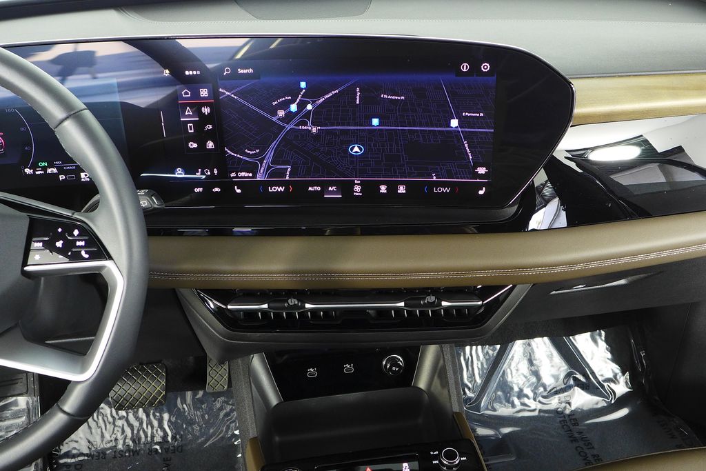 Thumbnail: 2025 Audi Q6 e-tron - 26