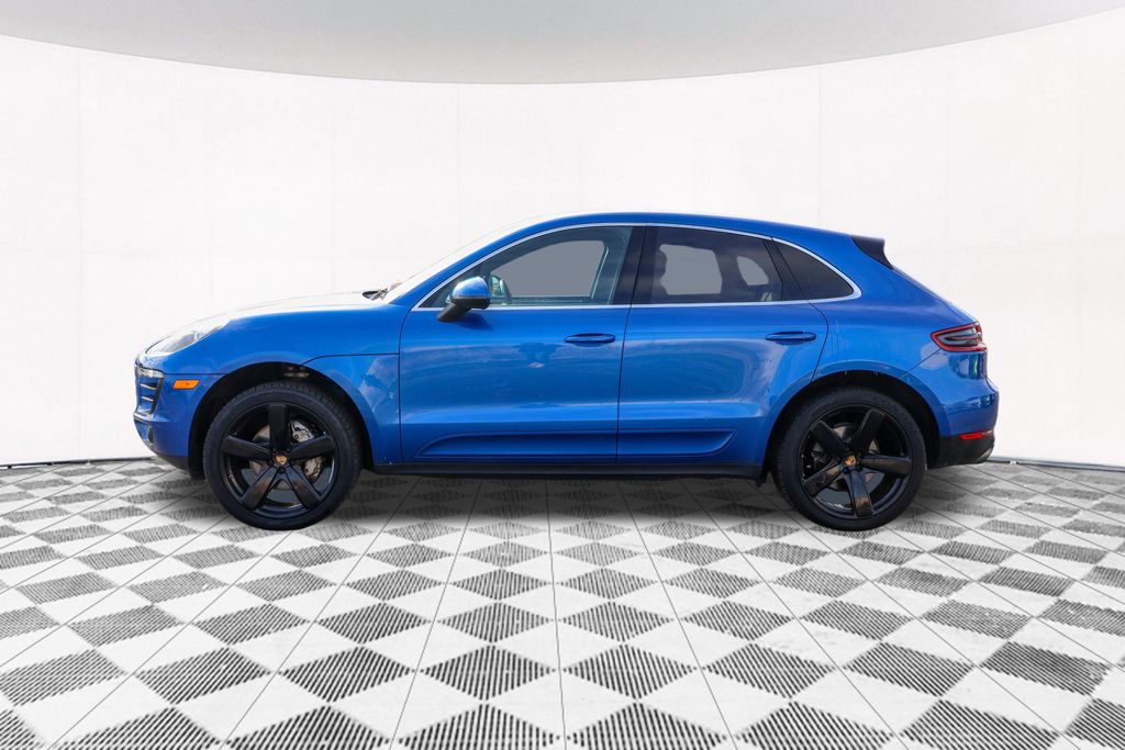 2016 Porsche Macan S 11