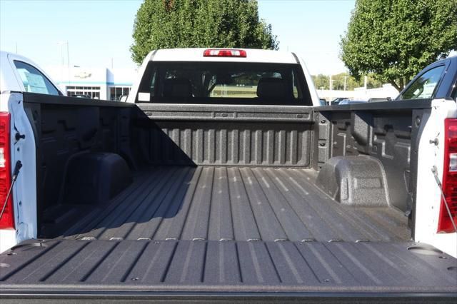 Thumbnail: 2026 Chevrolet Silverado 1500 - 11