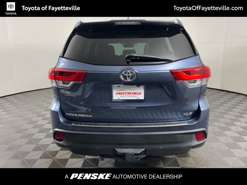 Thumbnail: 2019 Toyota Highlander - 4