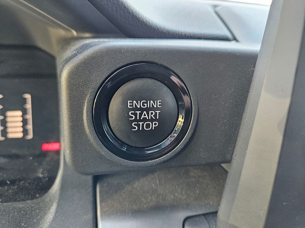 2024 Toyota Tacoma SR5 27