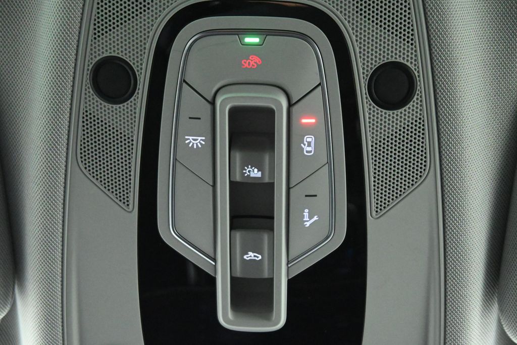 Thumbnail: 2023 Audi Q7 - 24