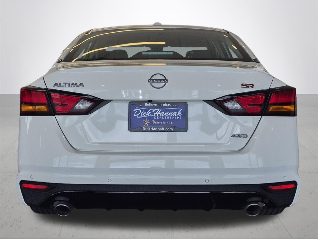 2025 Nissan Altima 2.5 SR