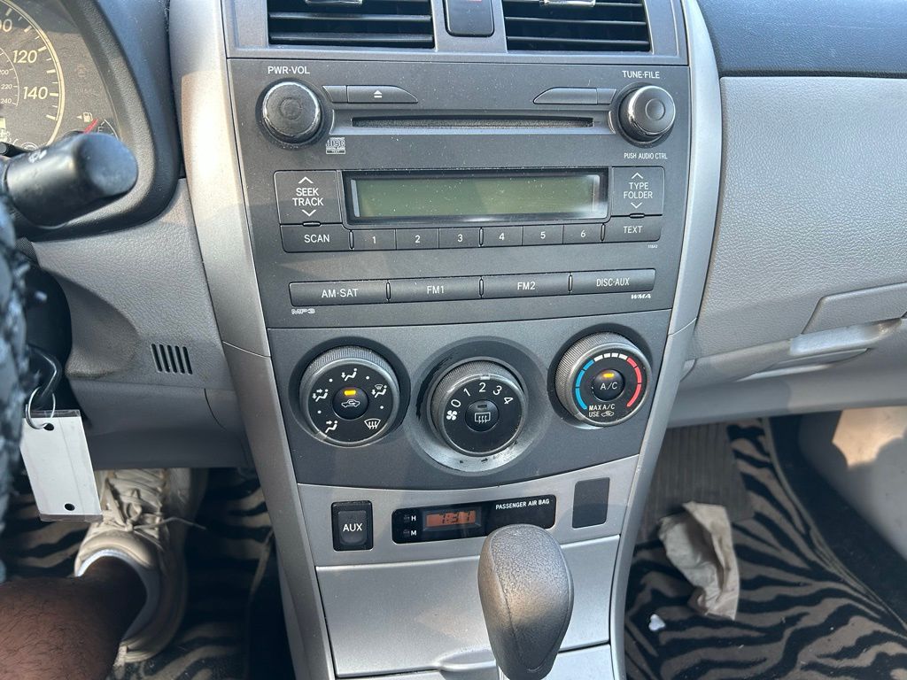 Thumbnail: 2011 Toyota Corolla - 19