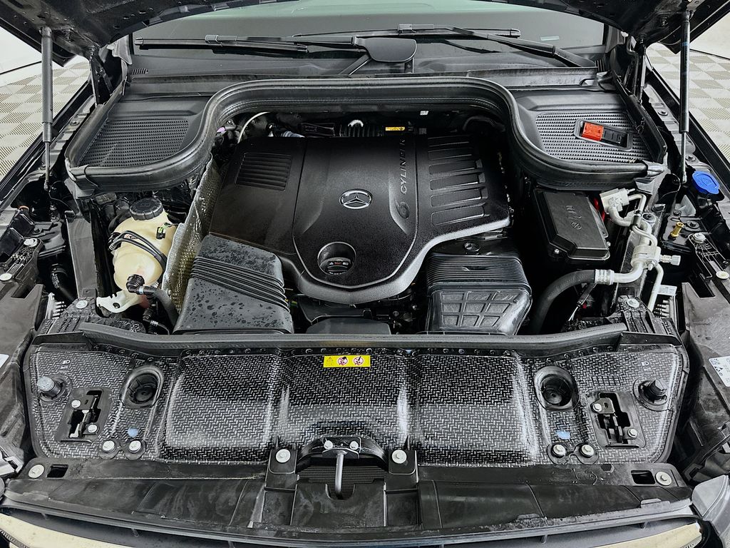 Thumbnail: 2025 Mercedes-Benz GLS - 32