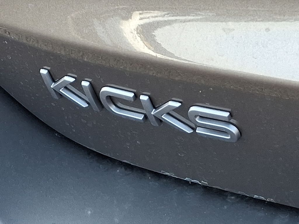 Thumbnail: 2025 Nissan Kicks - 11