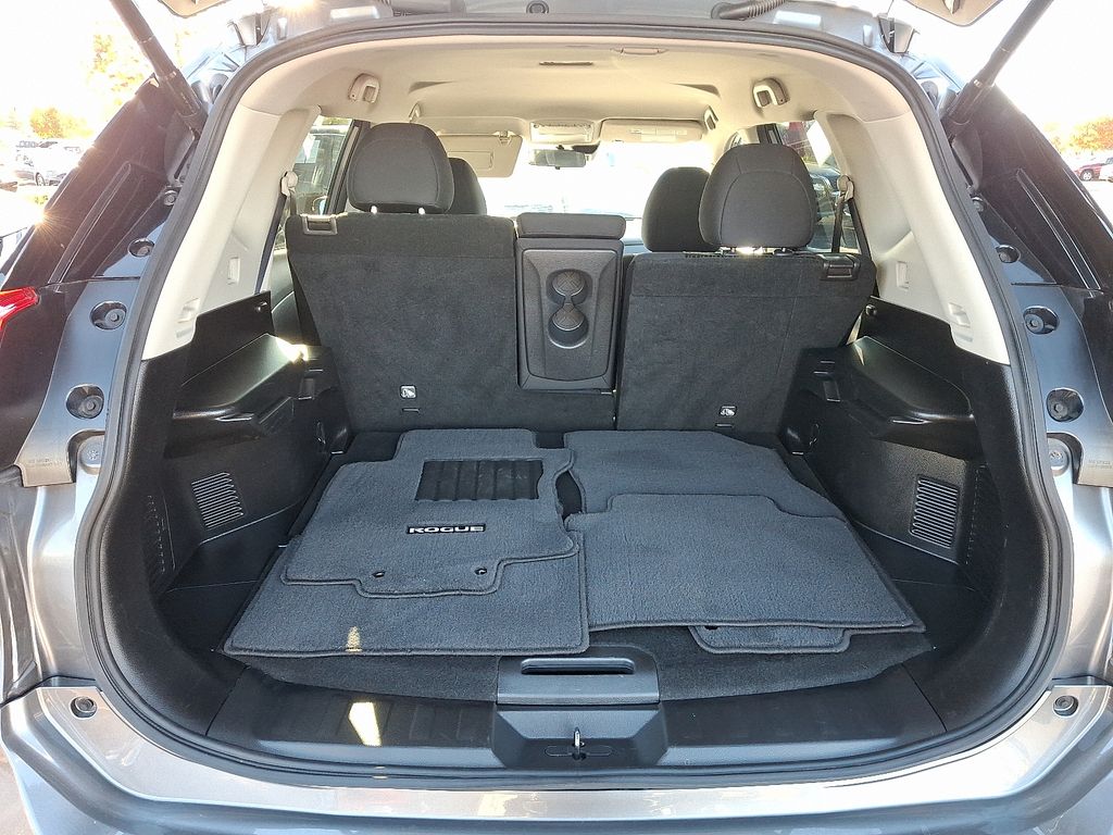 Thumbnail: 2020 Nissan Rogue - 30