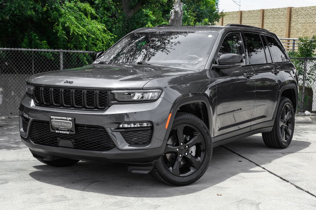 used 2023 Jeep Grand Cherokee car, priced at $31,400