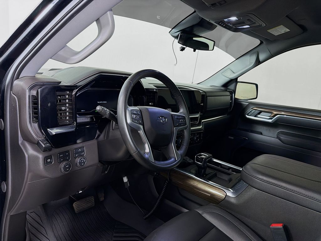 Used 2025 Chevrolet Silverado 1500 Truck
