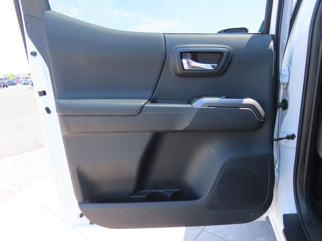 2021 Toyota Tacoma TRD Sport 25