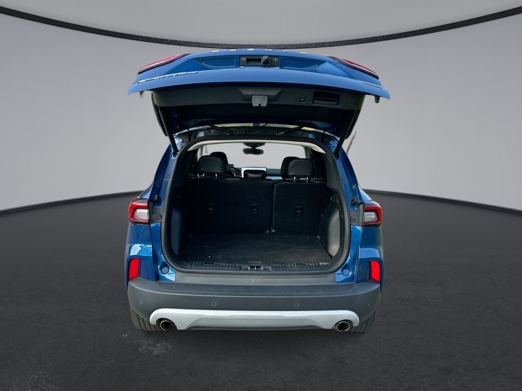 Thumbnail: 2023 Ford Escape - 31