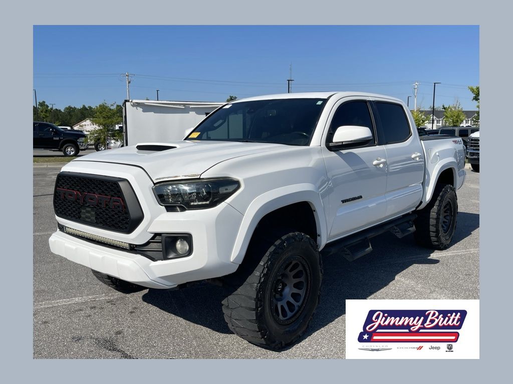Super White 2018 Toyota Tacoma TRD Sport Double Cab 4WD Pickup Truck Four-Wheel Drive 6-Speed Automatic