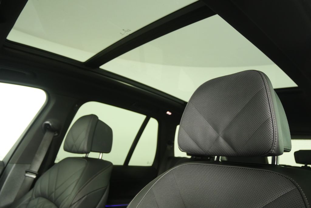 Thumbnail: 2024 BMW X5 - 11