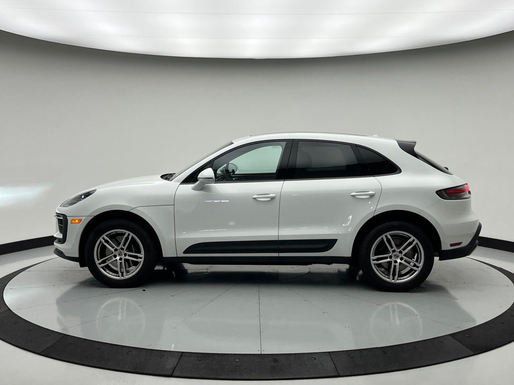 Thumbnail: 2024 Porsche Macan - 8