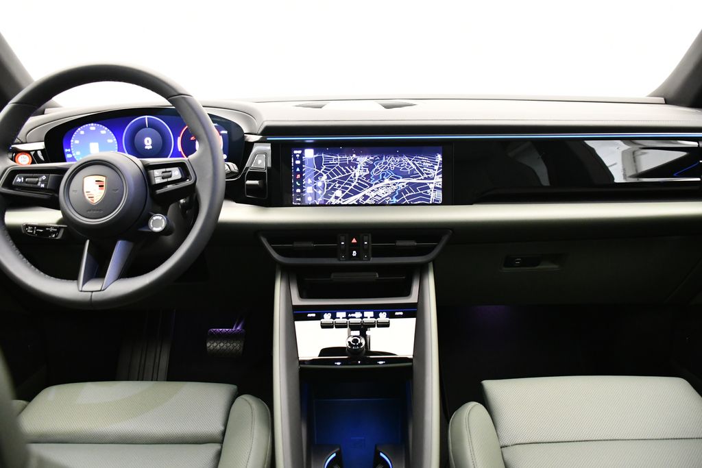 Thumbnail: 2025 Porsche Macan - 22