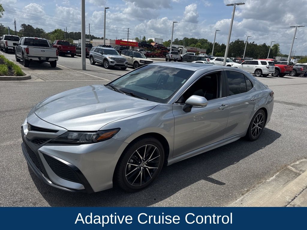 2024 Toyota Camry SE
