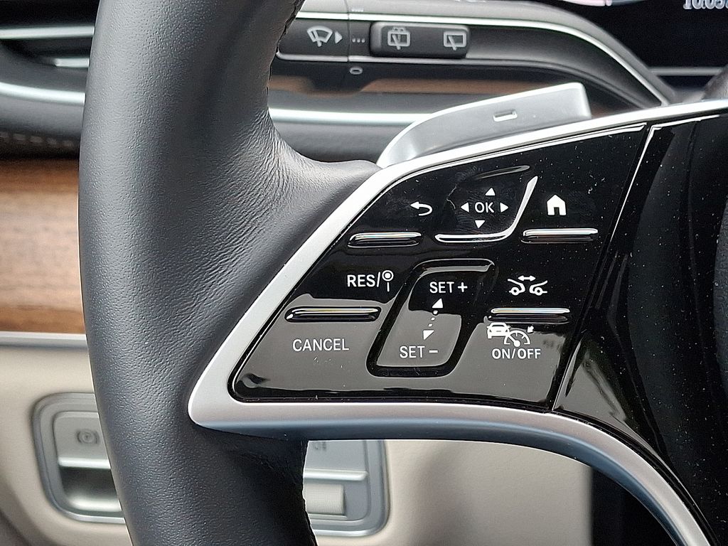 Thumbnail: 2025 Mercedes-Benz GLS - 22