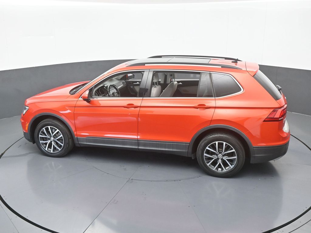 Used 2019 Orange Metallic Volkswagen 2.0T SE image 45