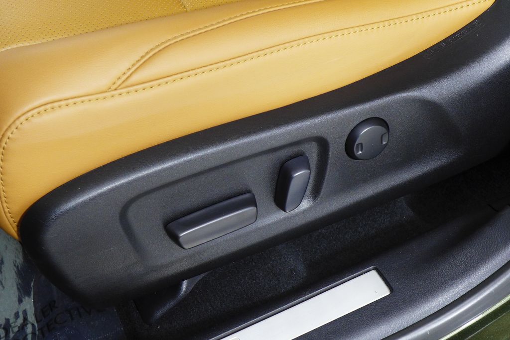 Thumbnail: 2021 Lexus RX - 23