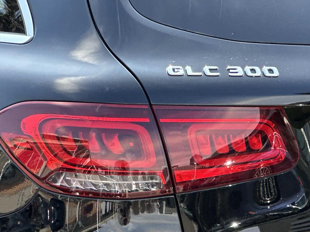 Thumbnail: 2022 Mercedes-Benz GLC - 12