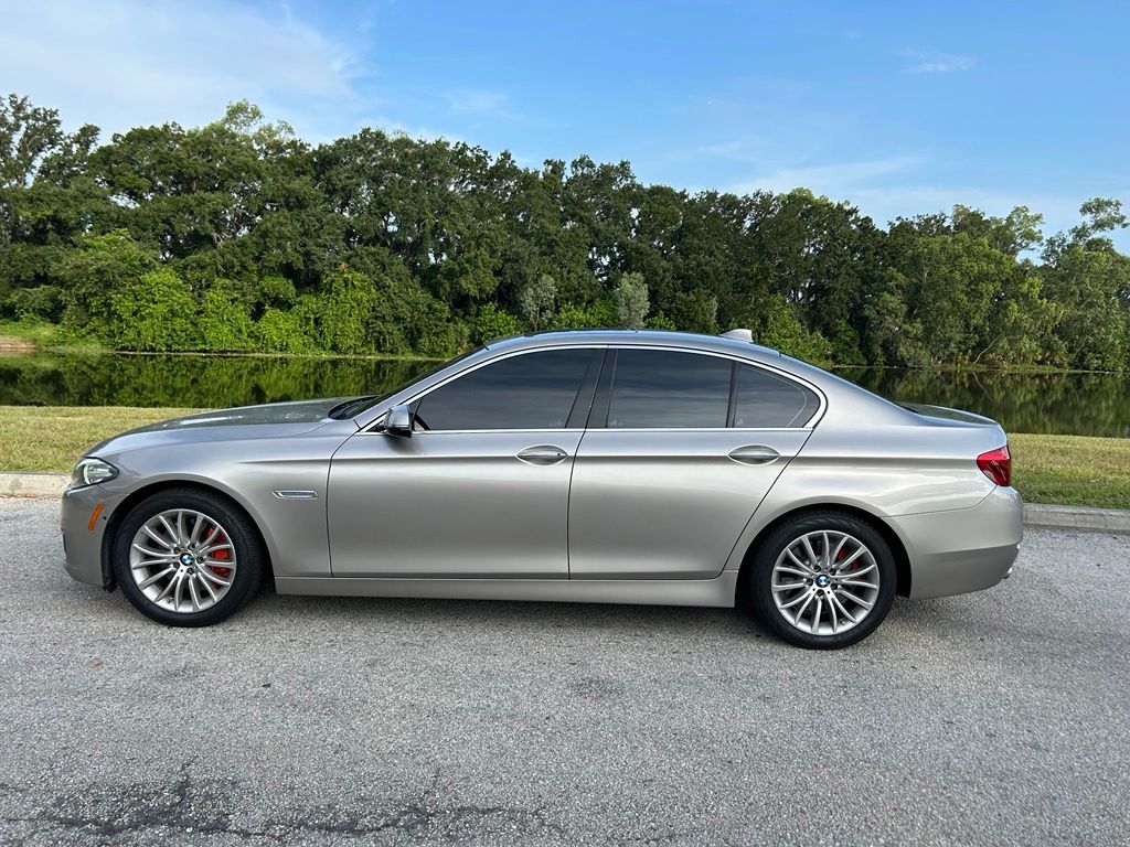Thumbnail: 2016 BMW 5 Series - 3