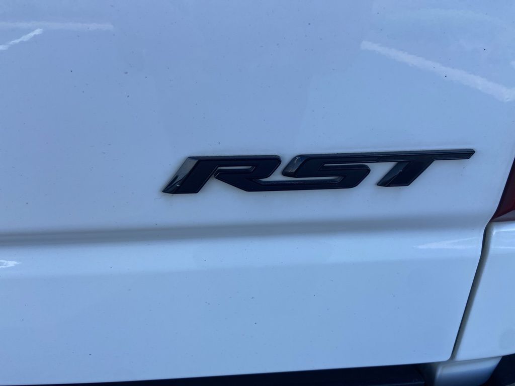 Thumbnail: 2022 Chevrolet Silverado 1500 - 12