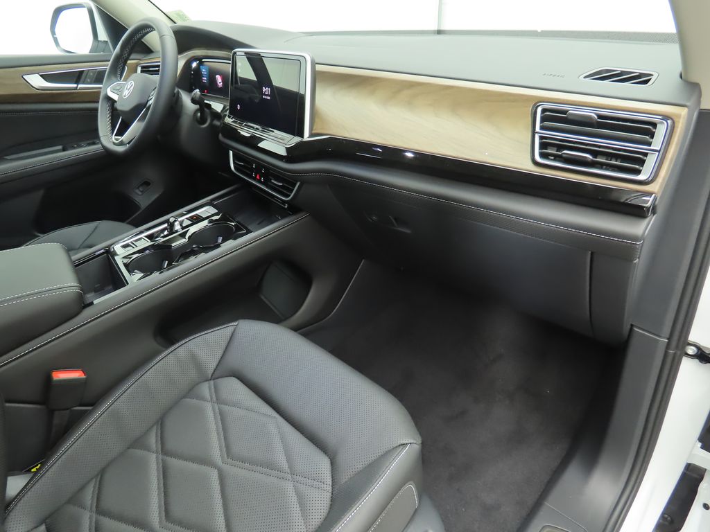 Thumbnail: 2026 Volkswagen Atlas - 17