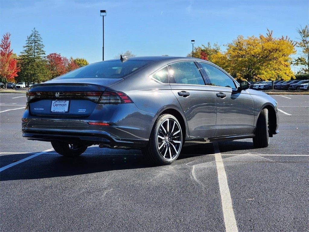 Used 2025 Gray Honda Touring image 18