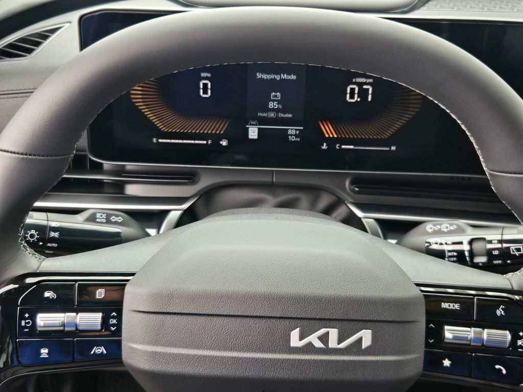 2027 Kia Carnival - $39,065