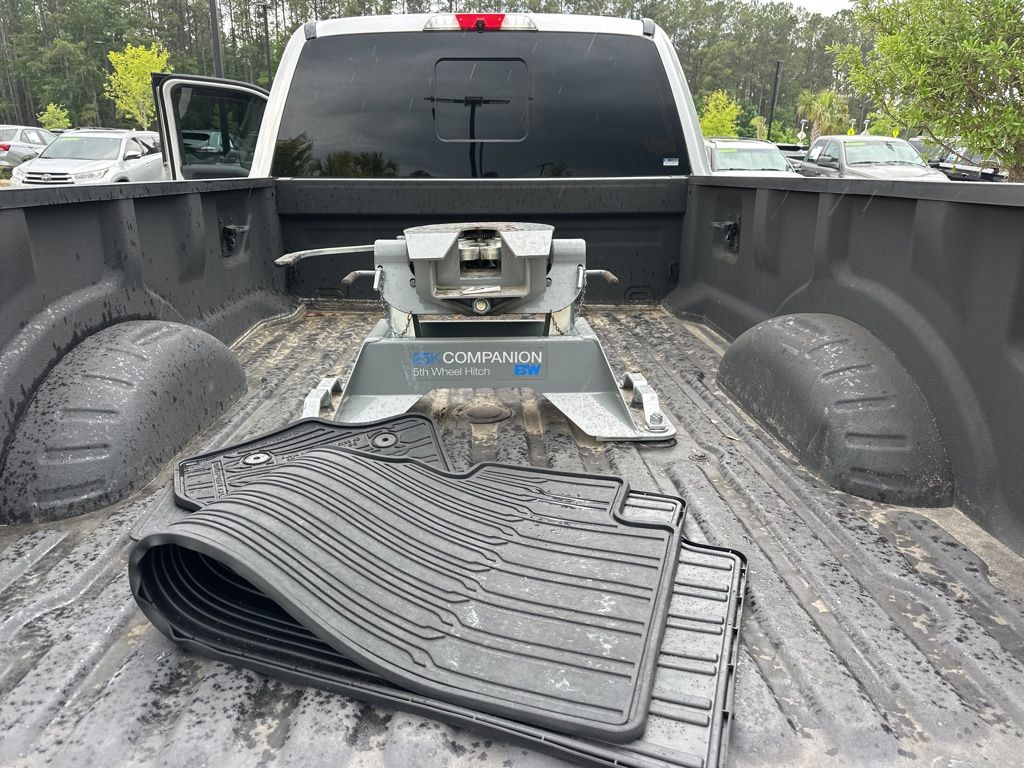 2019 Ingot Silver Metallic Ford Super Duty F-350 DRW Platinum 4X4 Truck