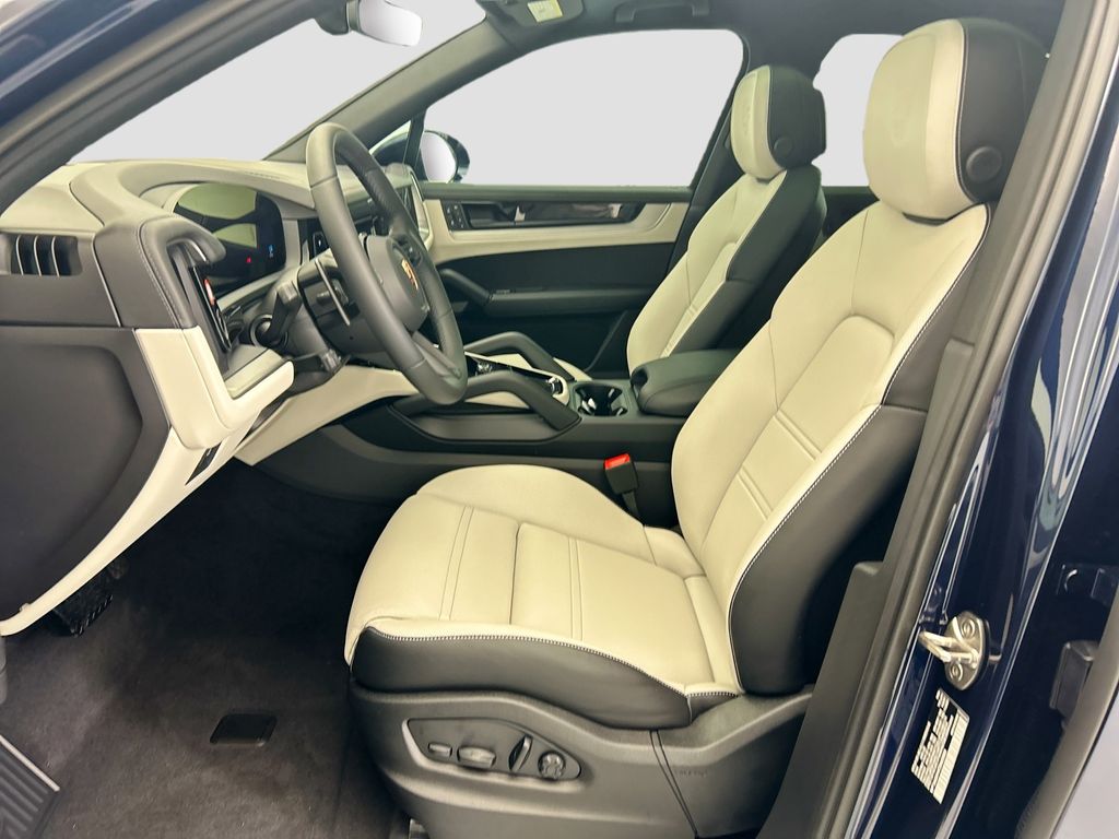 Thumbnail: 2026 Porsche Cayenne - 5