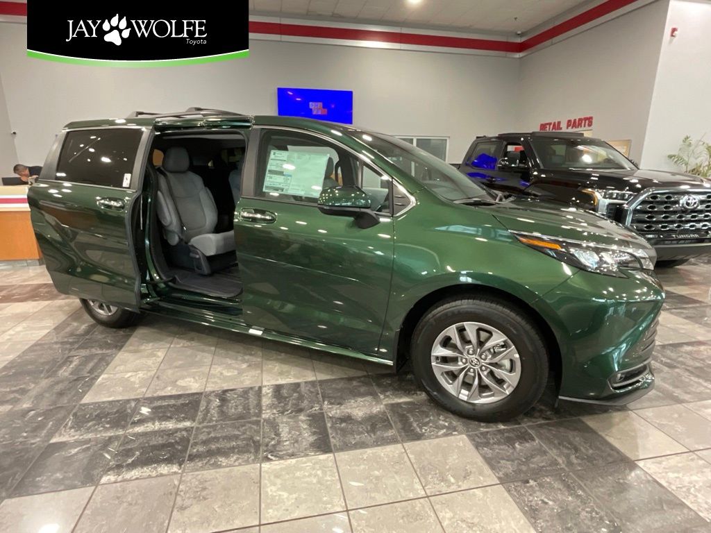 Cypress 2026 Toyota Sienna Minivan Front-Wheel Drive Continuously Variable Transmission