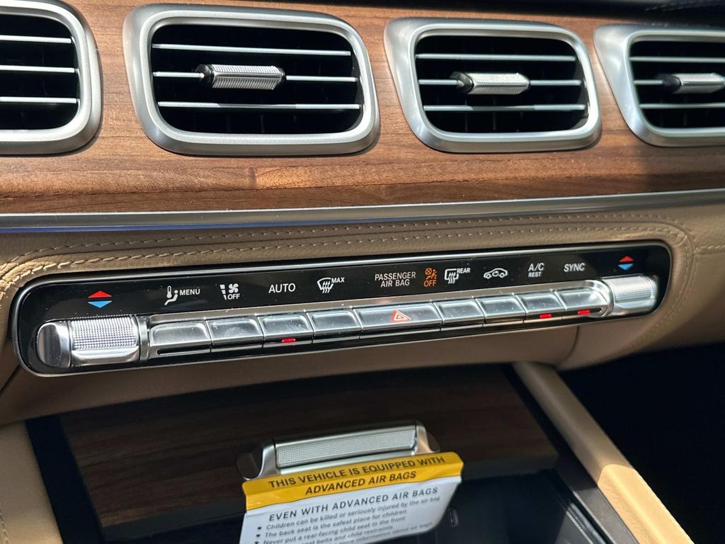 Thumbnail: 2026 Mercedes-Benz GLE - 11