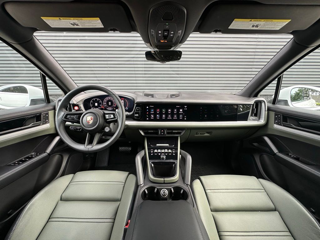 Thumbnail: 2024 Porsche Cayenne - 6