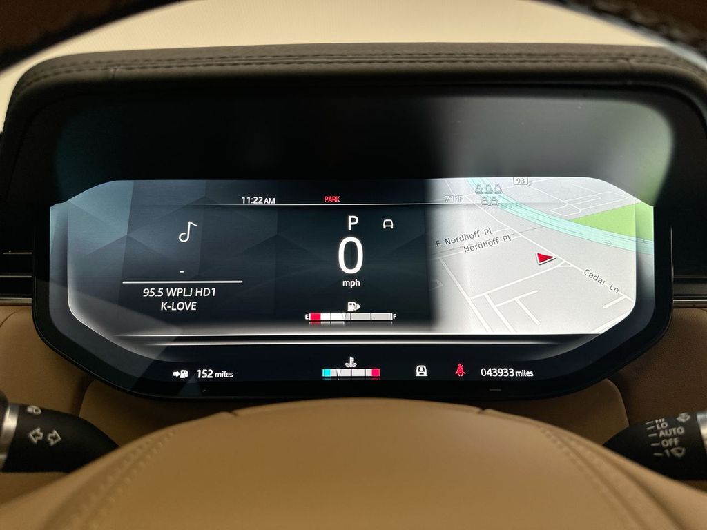 Thumbnail: 2023 Land Rover Range Rover - 32