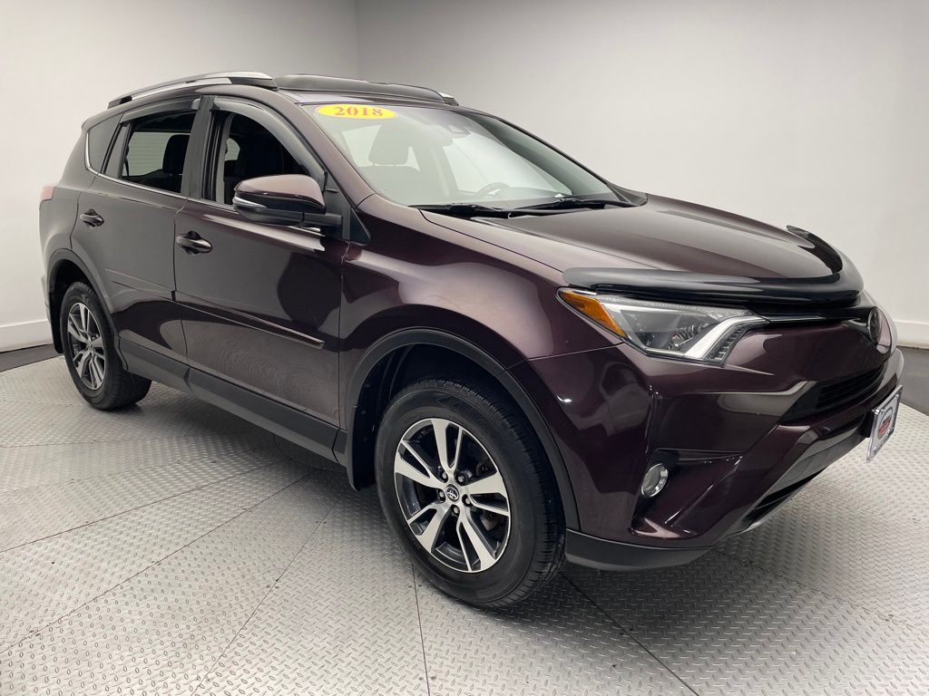 2018 Toyota RAV4 XLE 3