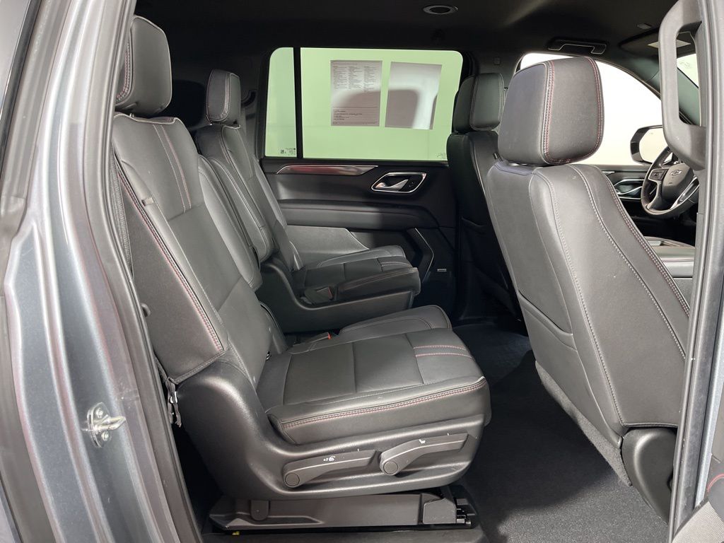 Thumbnail: 2022 Chevrolet Suburban - 8