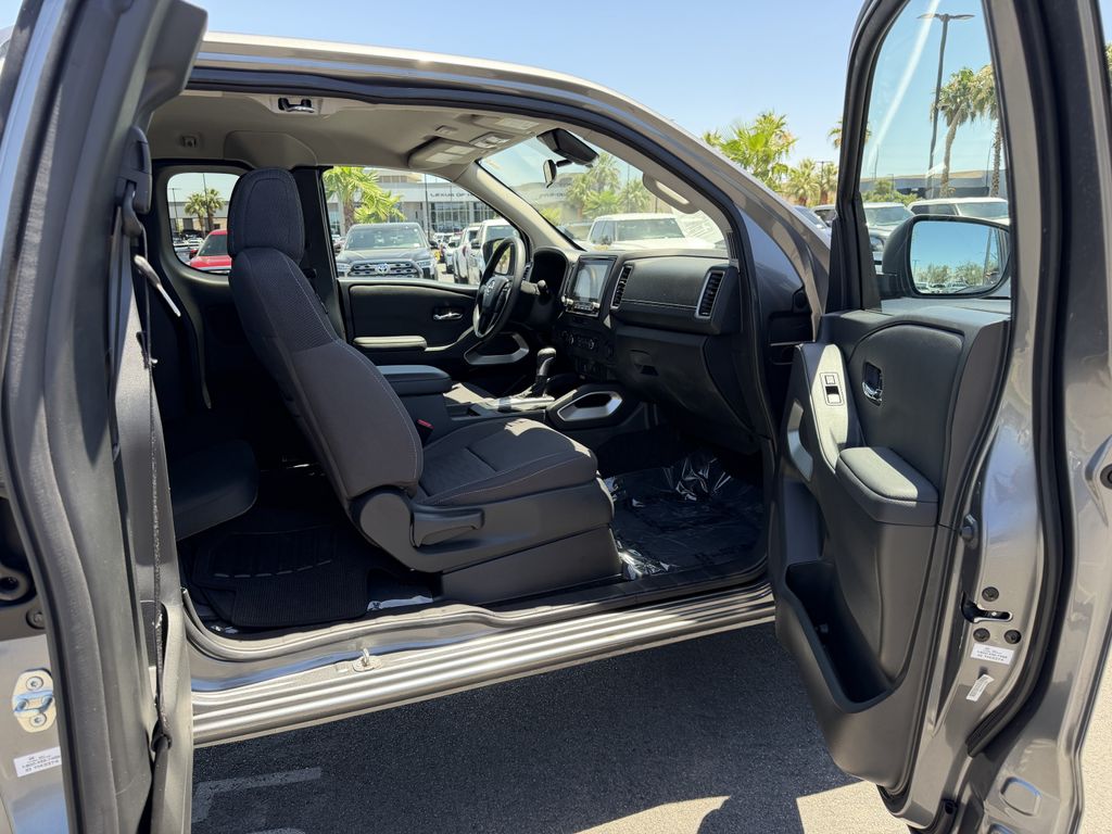 Used 2024 Nissan Frontier Truck
