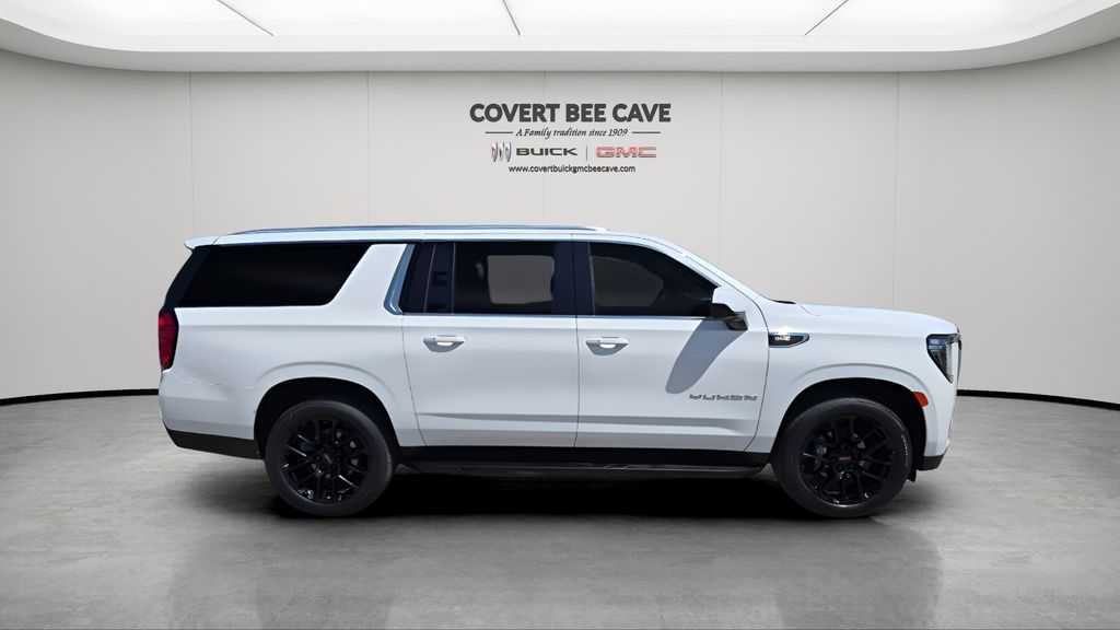 Used 2022 White GMC SLE image 11