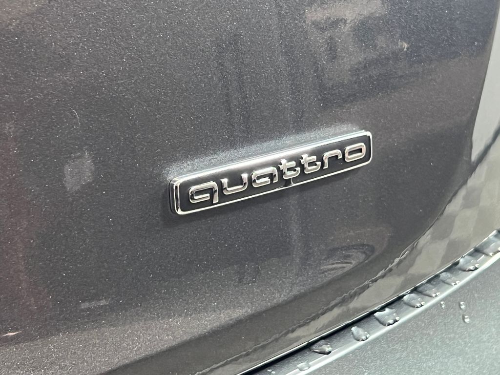 Thumbnail: 2023 Audi Q5 - 11