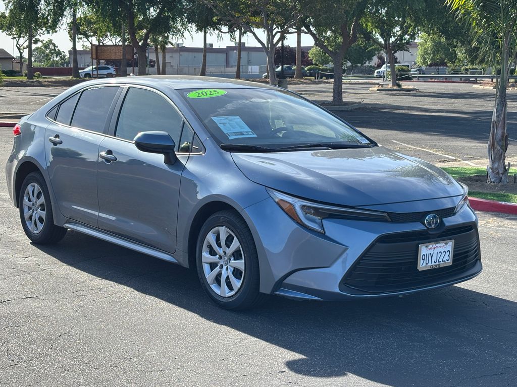 Thumbnail: 2025 Toyota Corolla - 3