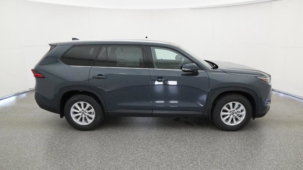 2025 Toyota Grand Highlander XLE 11