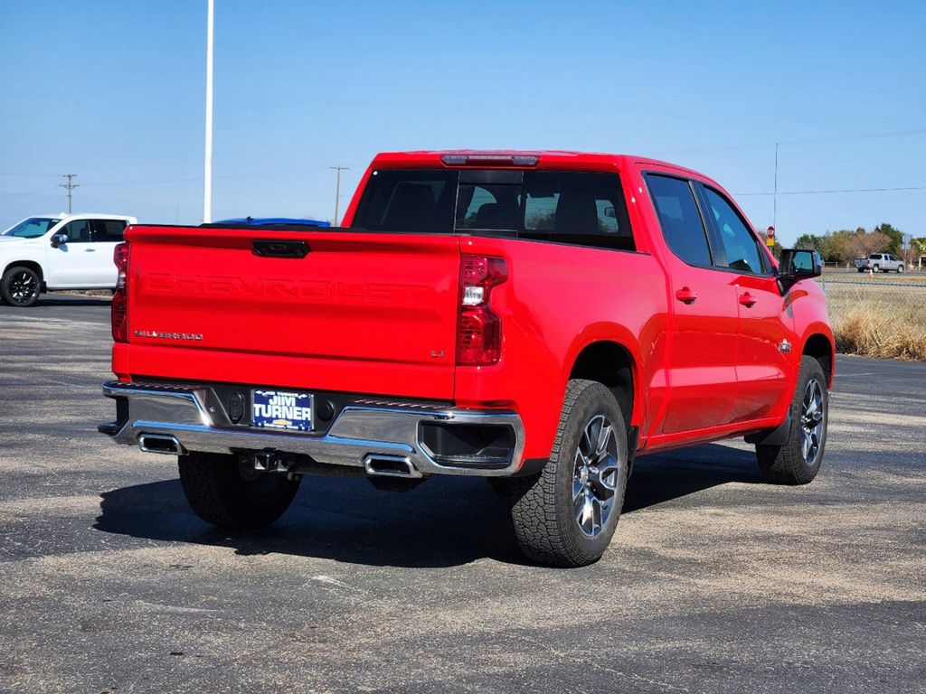 2024 Chevrolet Silverado 1500 LT 3