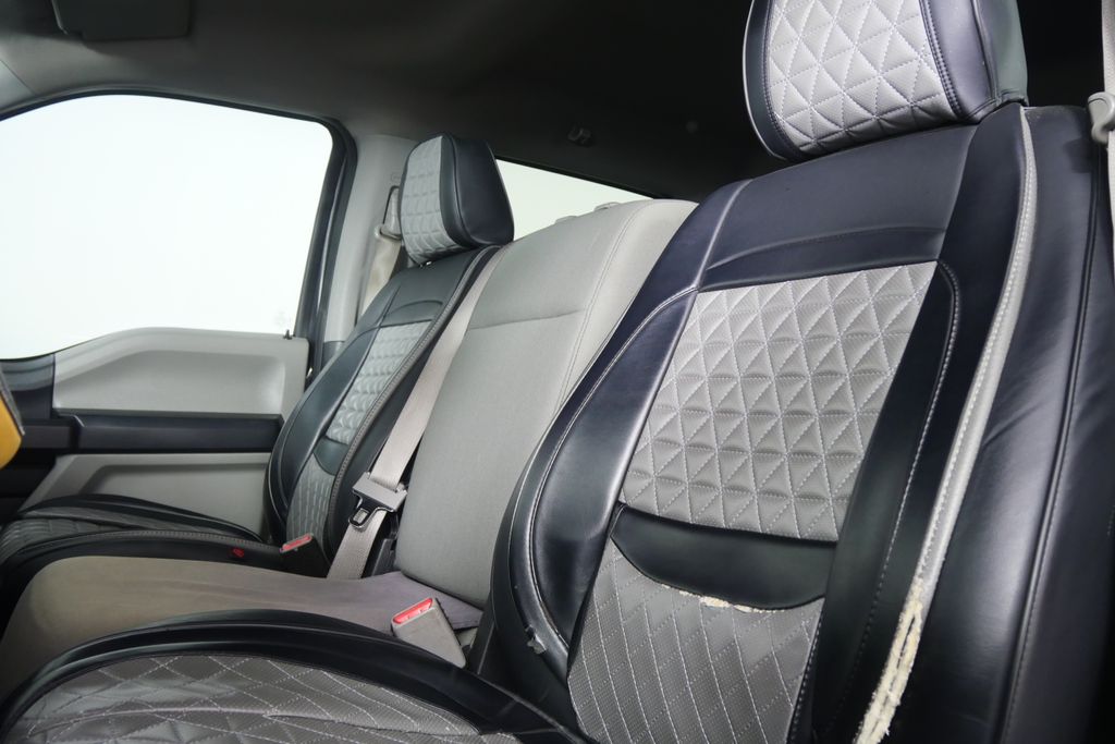 Thumbnail: 2017 Ford Econoline - 9